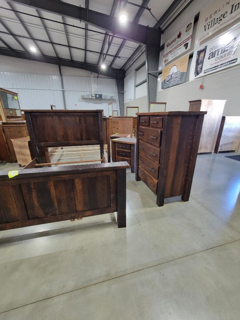 BARNWOOD QUEEN 5 PC BED SET TAVERN