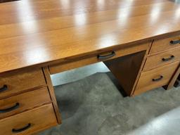 QSWO EXECUTIVE DESK HARVEST 72X38X30 IN