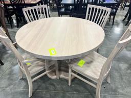 OAK DINING TABLE W 4 SIDE CHAIRS, 48 IN ROUND