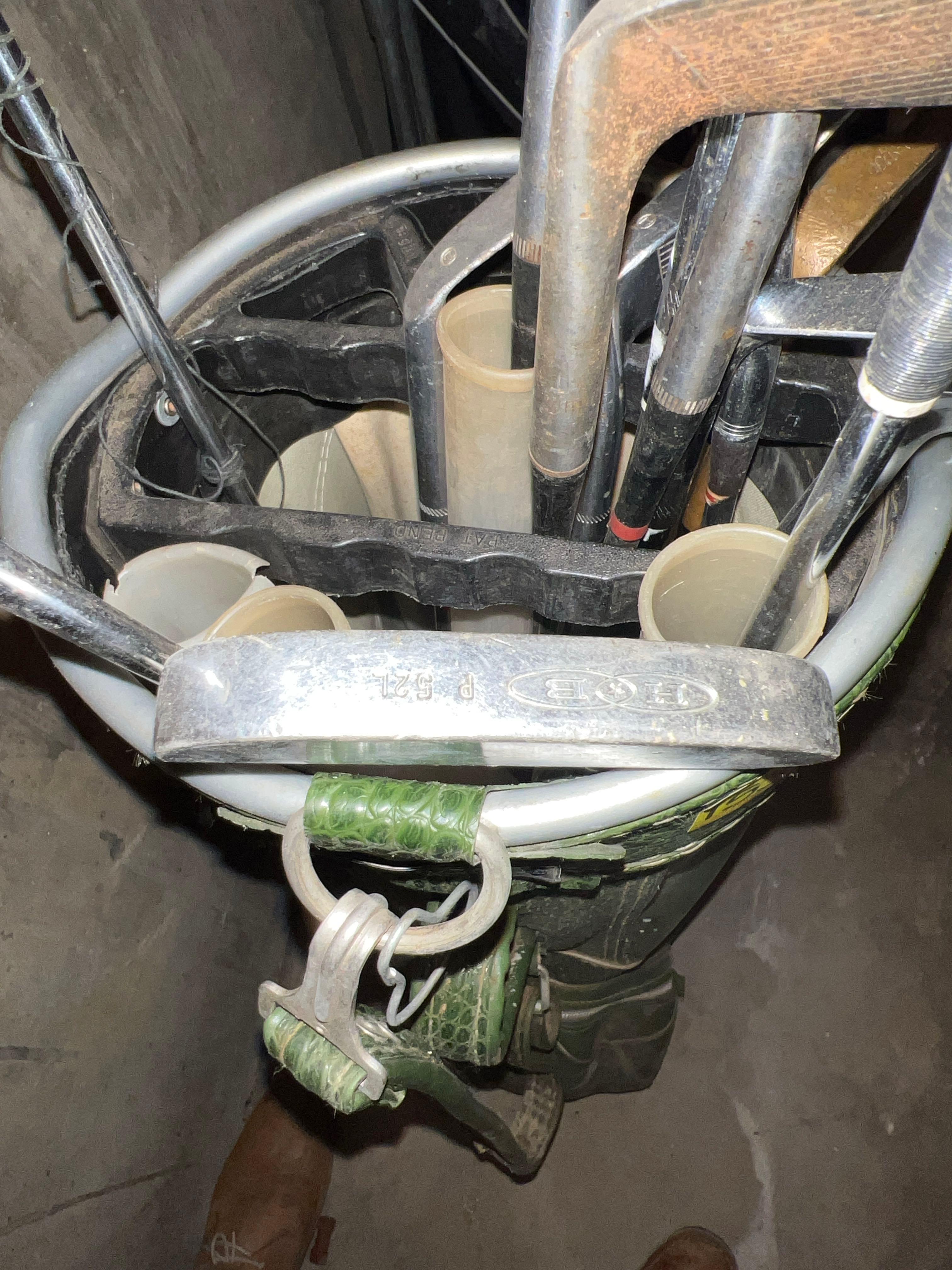 Golf Clubs, Bag & Pull Behind Cart