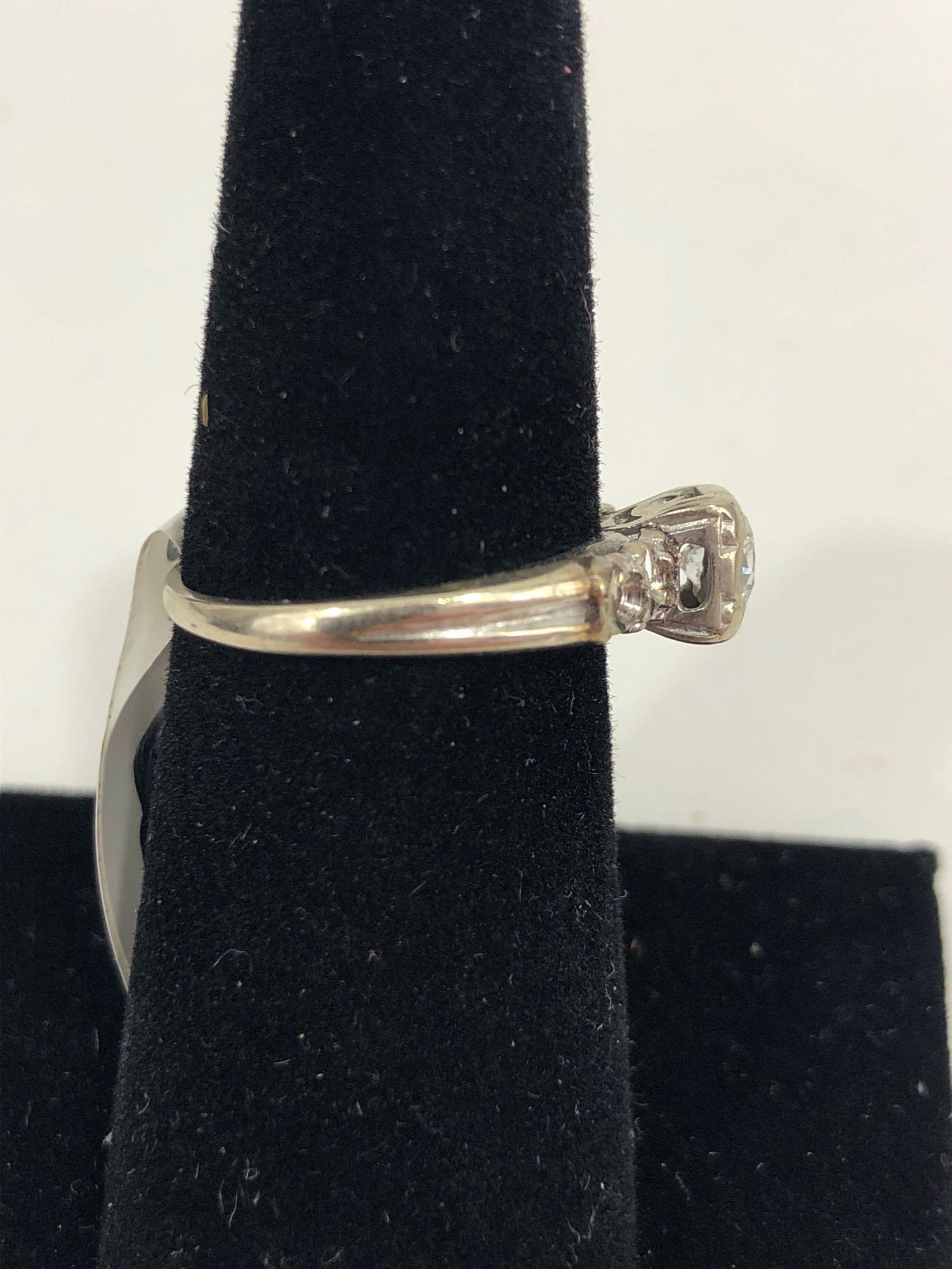 14k White Gold Vintage Diamond Ring