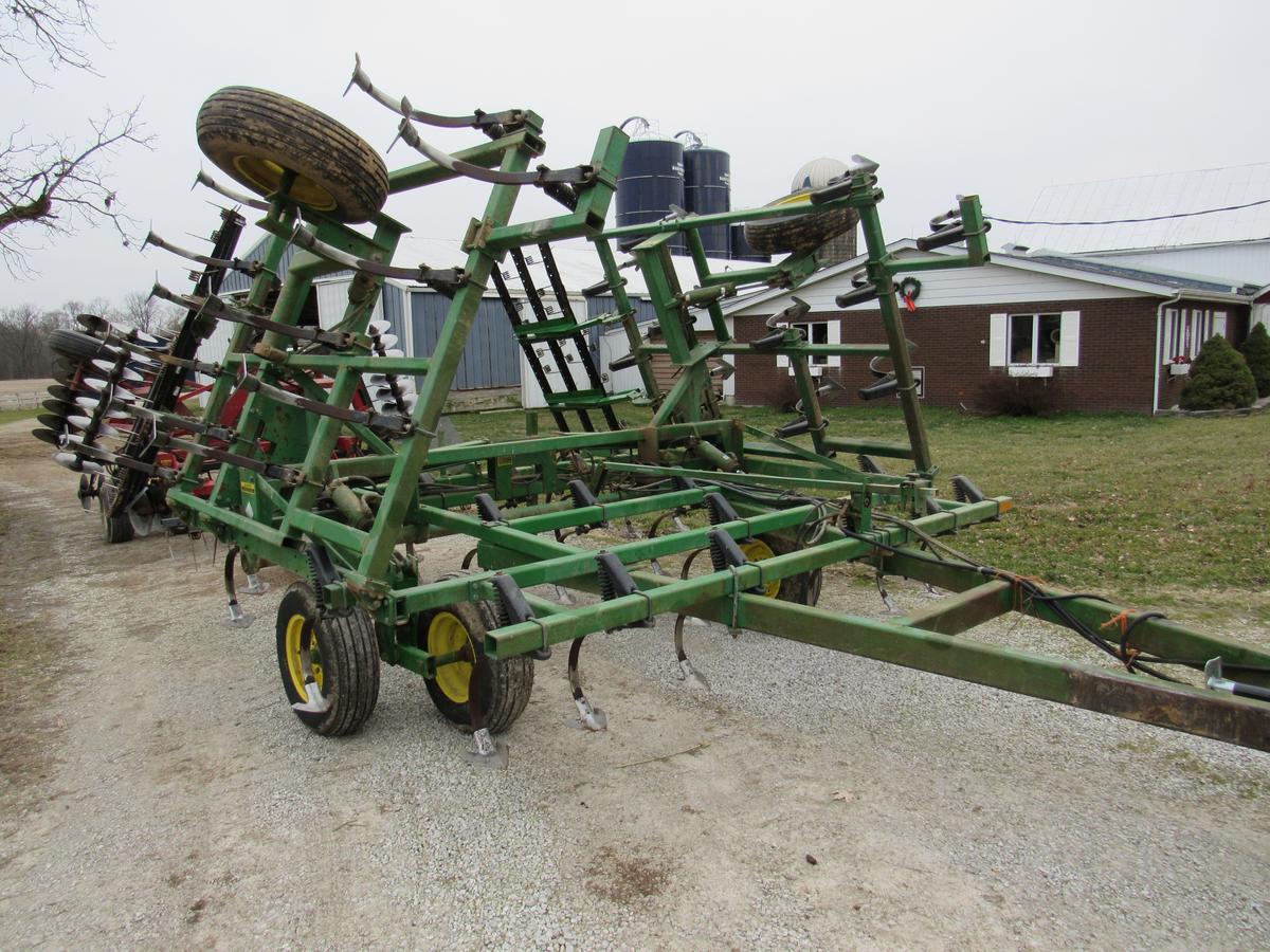 John Deere 960 24' Field Cultivator