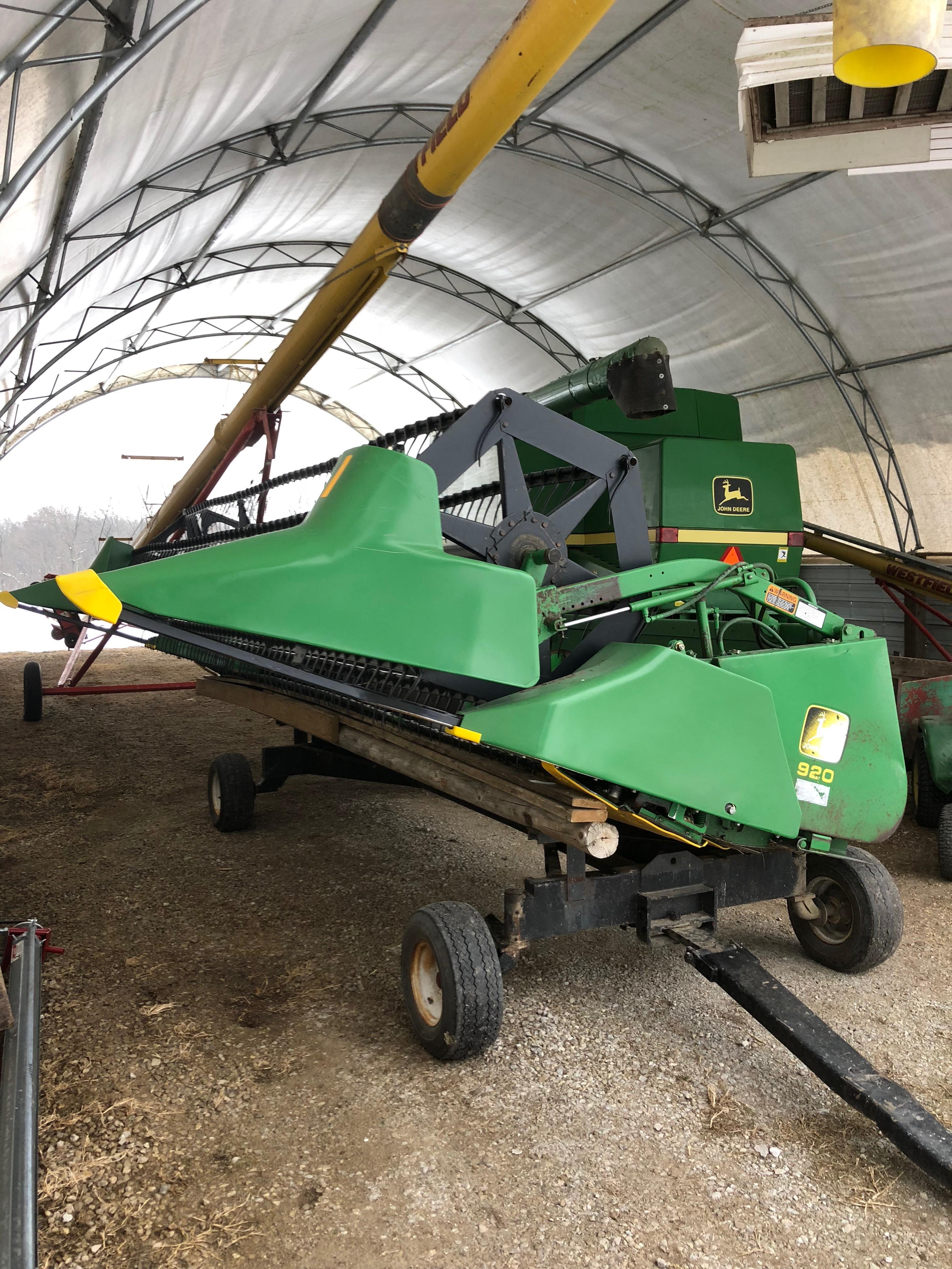 John Deere 920 grain platform (new poly)