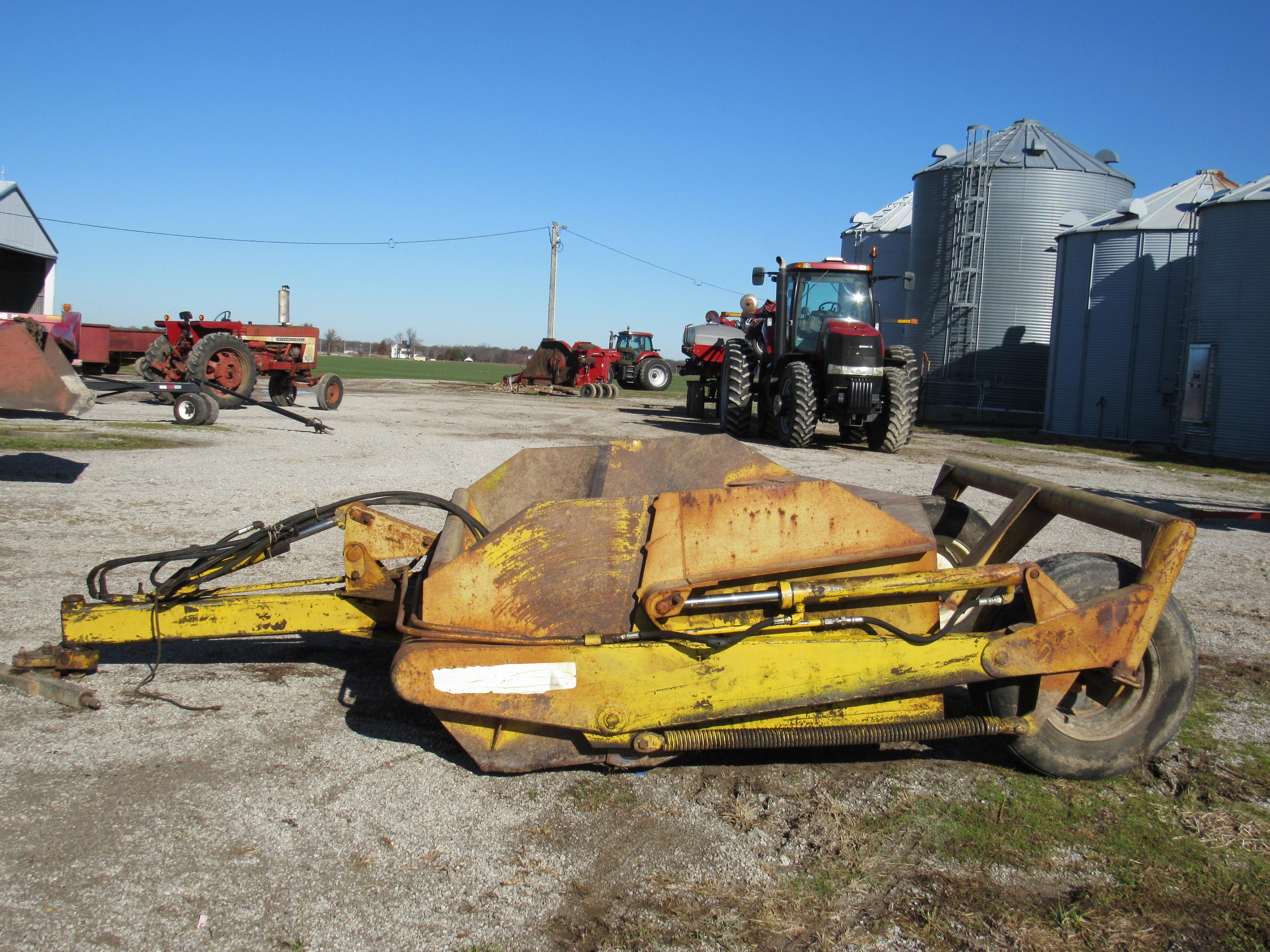 Reynolds 3pt scraper 5yd trailer type