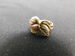 10 K Grape Leaf Ring