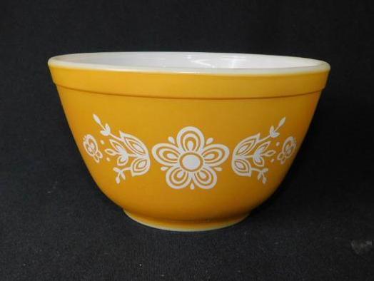 Pyrex Mixing Bowl