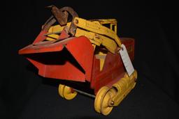 PAYLOADER TRACTOR SHOVEL TOY