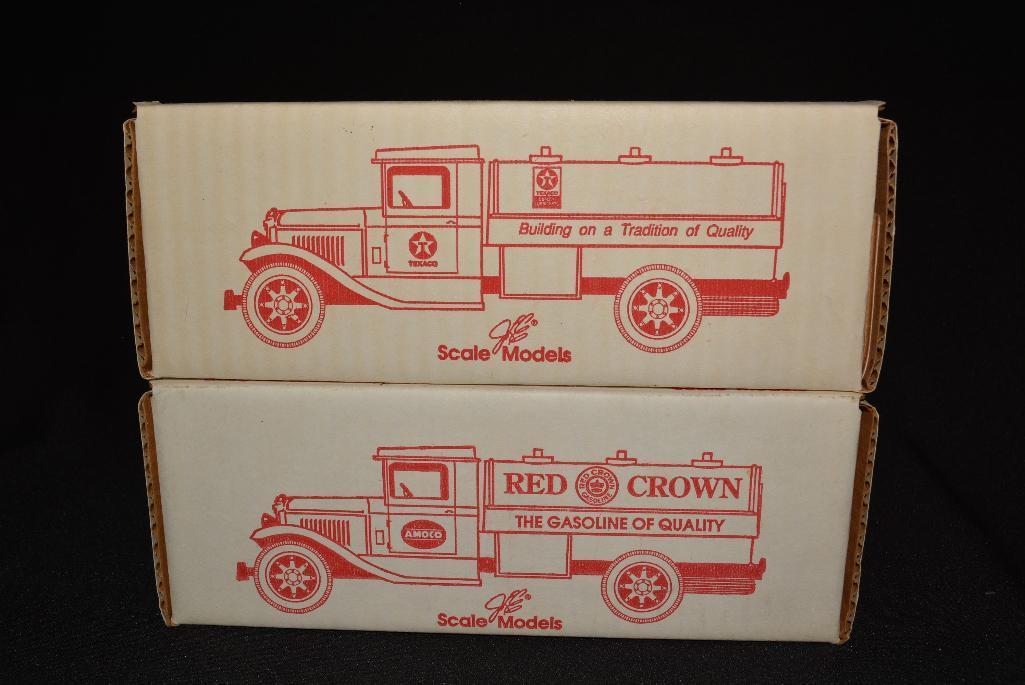 J ERTL PAIR RED CROWN BANKS