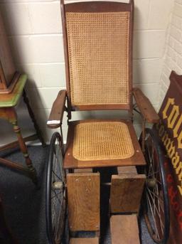 ANTIQUE WOODEN WHEEL CHAIR