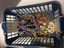 LOT WITH JEWELRY, BEADS