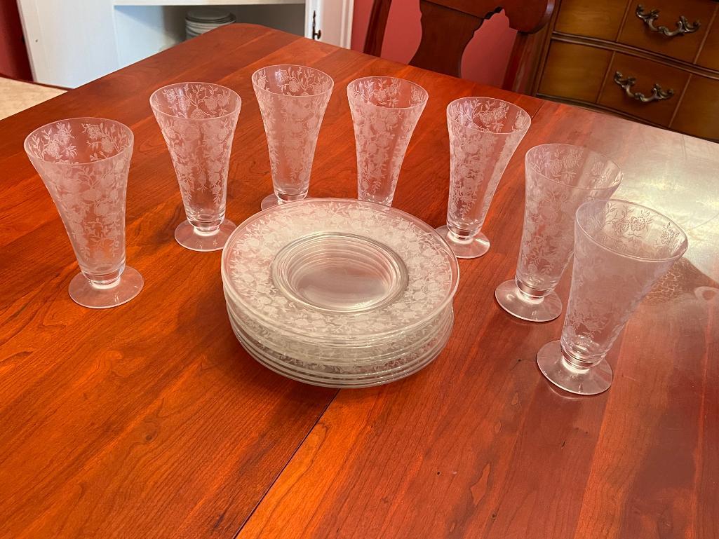 GLASS ROSE DESIGN, 7 PCS WATER GLASSES AND SEVEN DESSERT PLATES