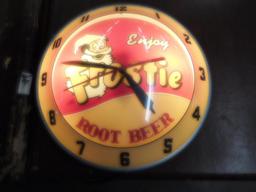 Enjoy Frostie Root Beer Advertising Light Up Electric Wall Clock Bubble Face