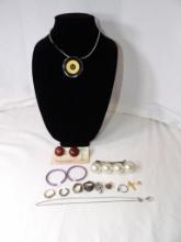 LOT OF FASHION JEWELRY ITEMS INCLUDING REDWOOD BURL CUFFLINKS ON ORIGINAL CARD, RINGS, EARRINGS,