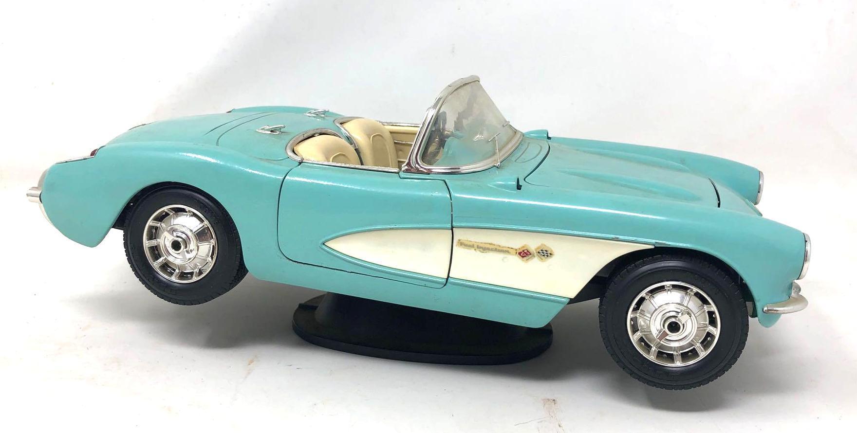 Die Cast Collector Model 1957 Chevrolet Corvette