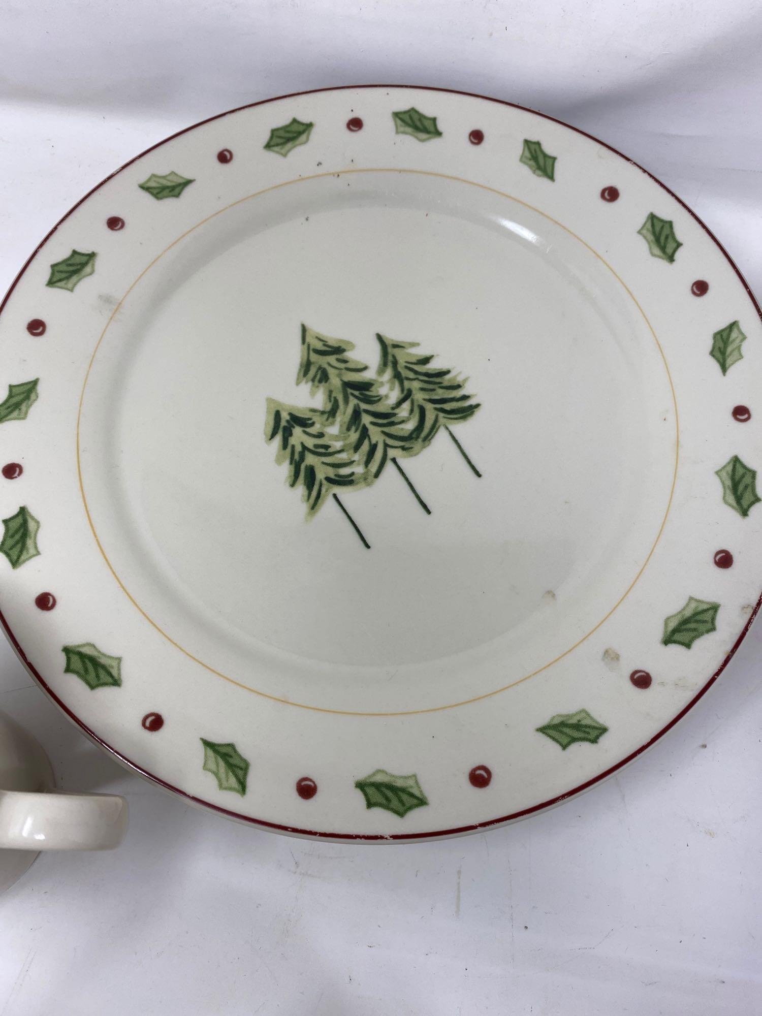 Christmas Dinnerware