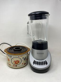 Potpourri Crock and Black & Decker Blender