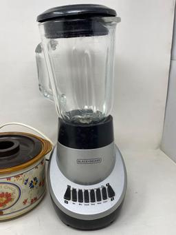 Potpourri Crock and Black & Decker Blender