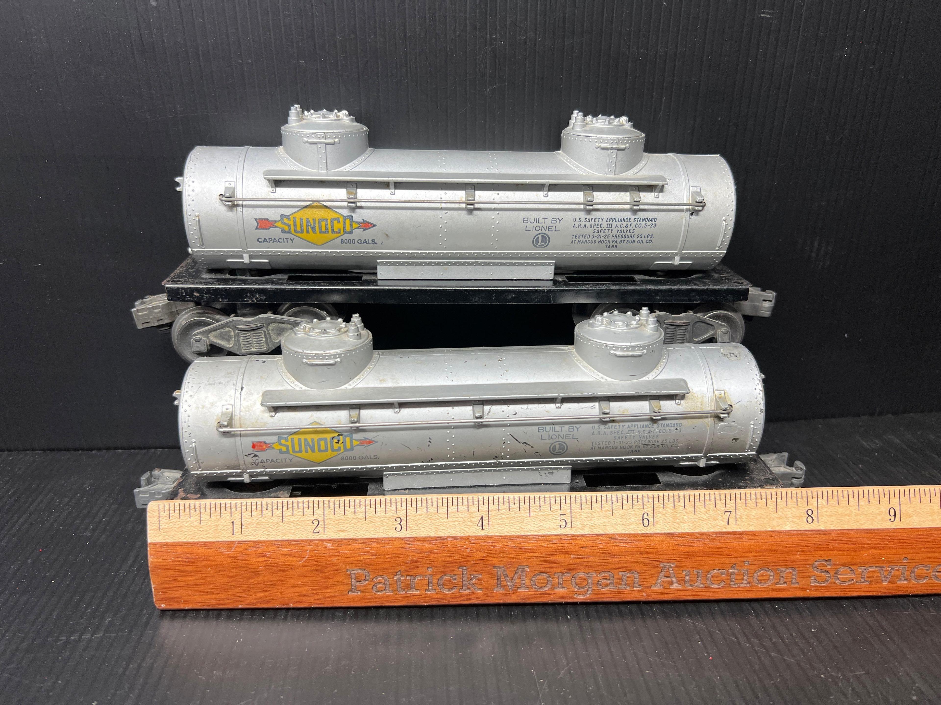 2 Lionel 2465 Sunoco Tanker Cars