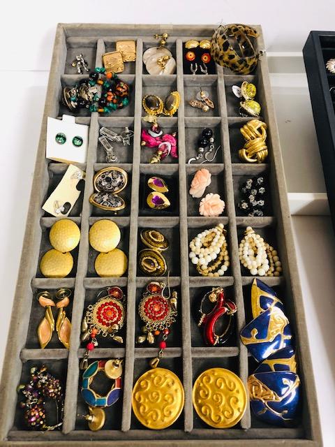 Approx 60 Pairs of Earrings