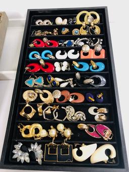 Approx 60 Pairs of Earrings