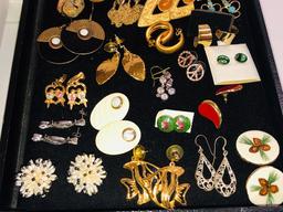 Approx 55 Vintage and Costume Earrings