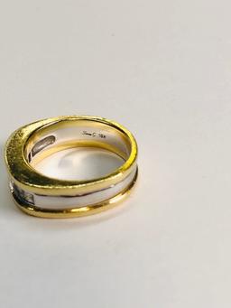 18KT YELLOW GOLD 7 DIAMOND RING