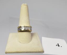 18KT YELLOW GOLD 7 DIAMOND RING