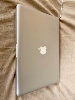 MACBOOK