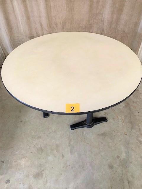 Round Table 60" Diameter Vinyl Edge Top