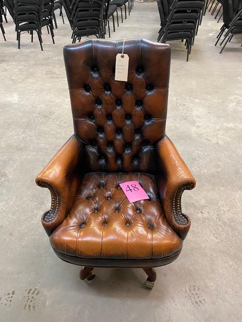 LEATHER EXECUTIVE OFFICE CHAIR