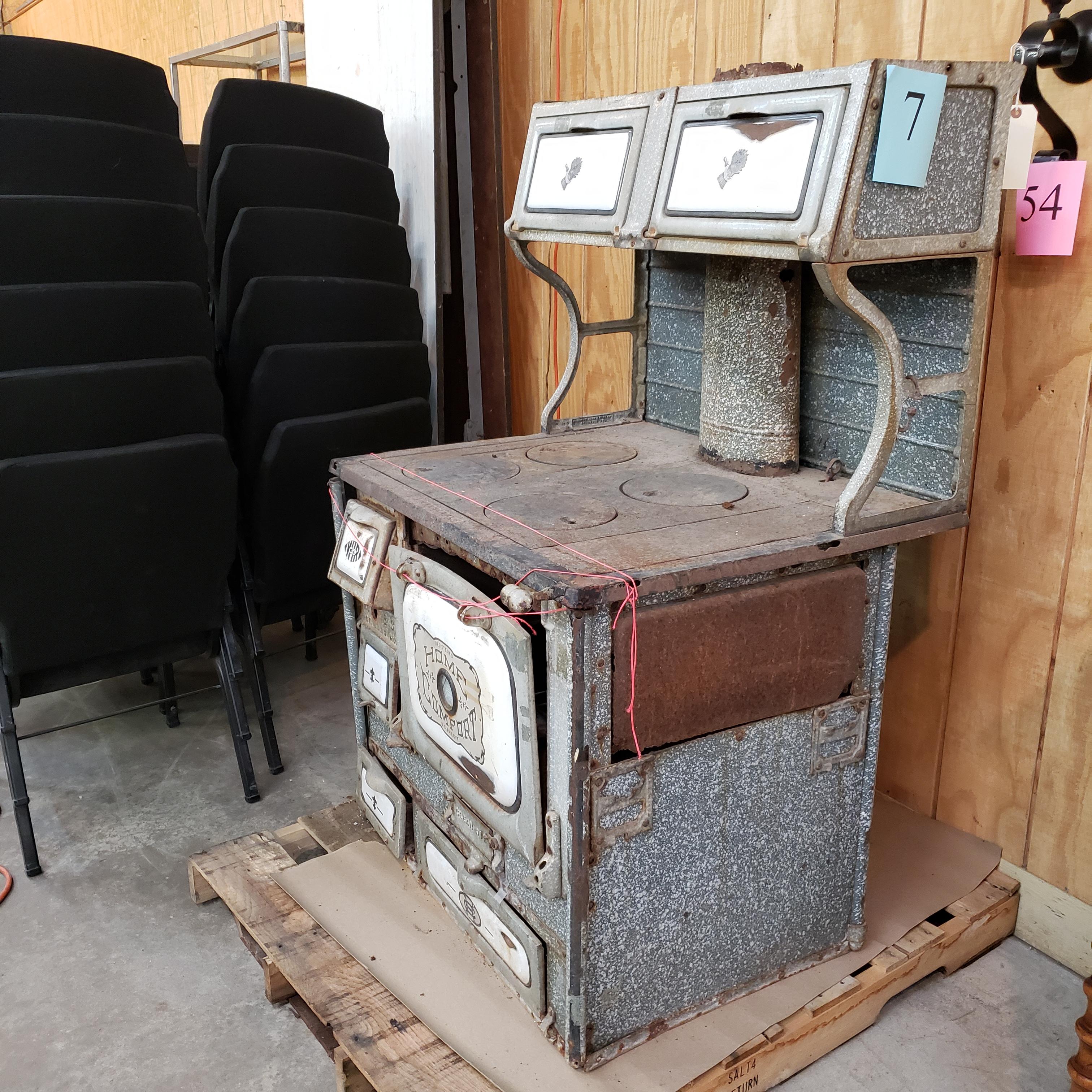 ANTIQUE STOVE WITH PORCELAIN INSERTS