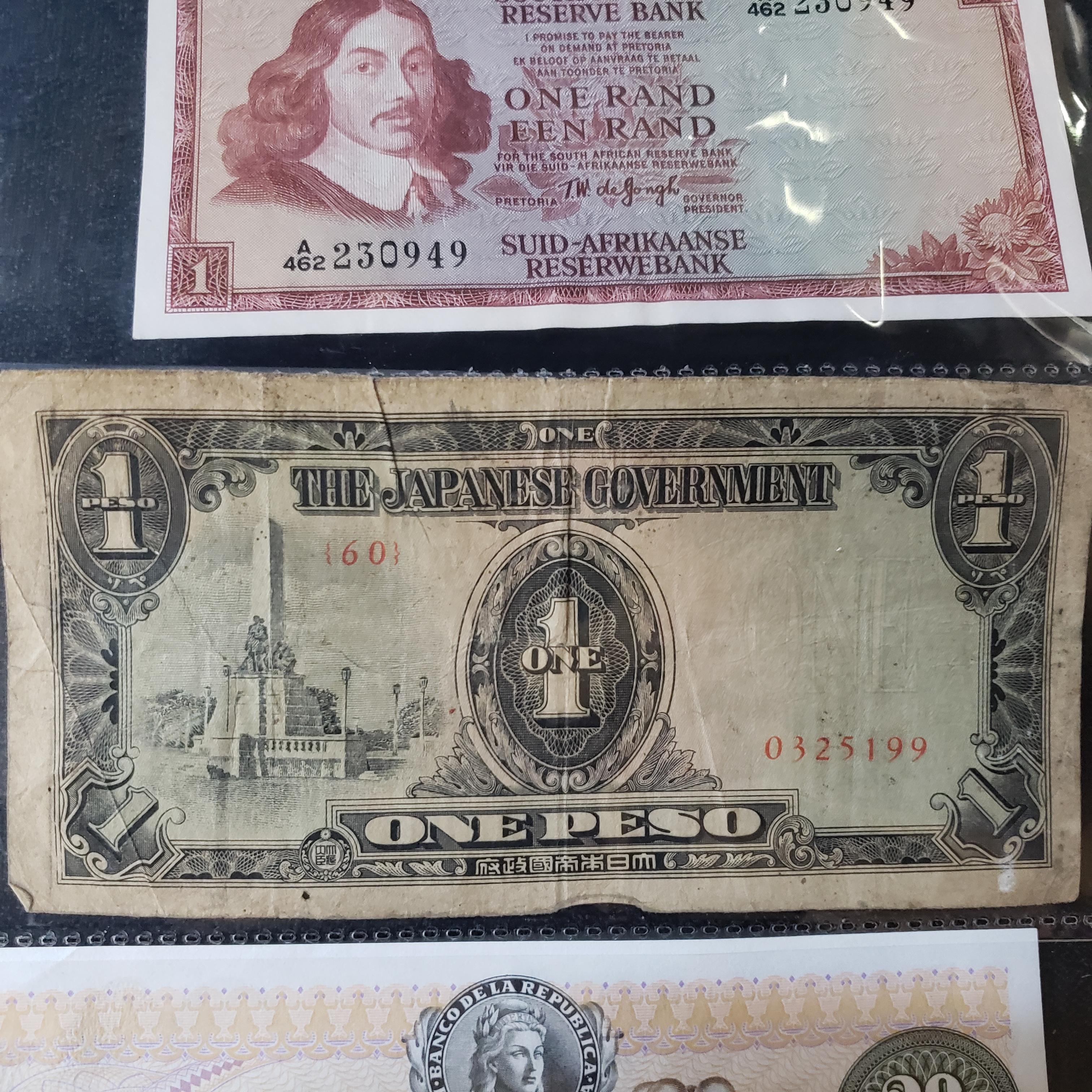 LOT OF U.S. BILLS, SILVER CERTIFICATE, BARR NOTE, 1976 $2 NOTE, 24KT STAMP, SPORTS CARDS