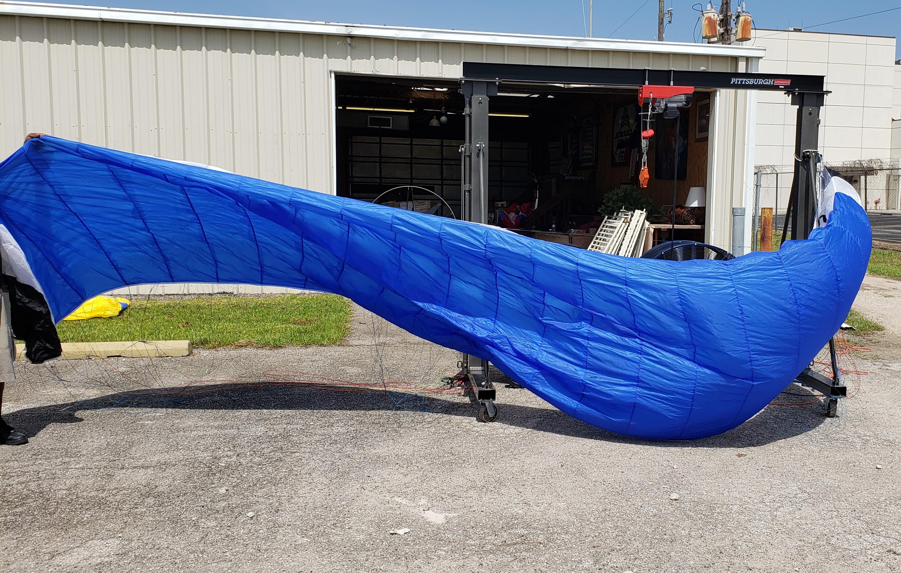 BLUE PARACHUTE