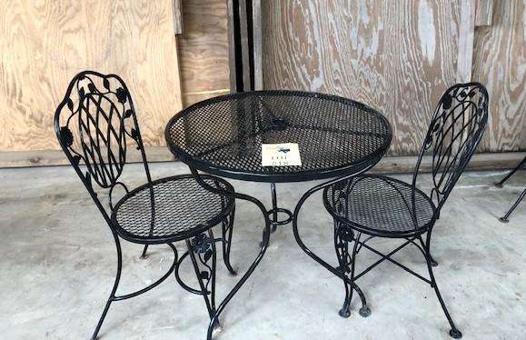 OUTDOOR PATIO TABLE SET - 30" UMBRELLA TABLE WITH 2 CHAIRS