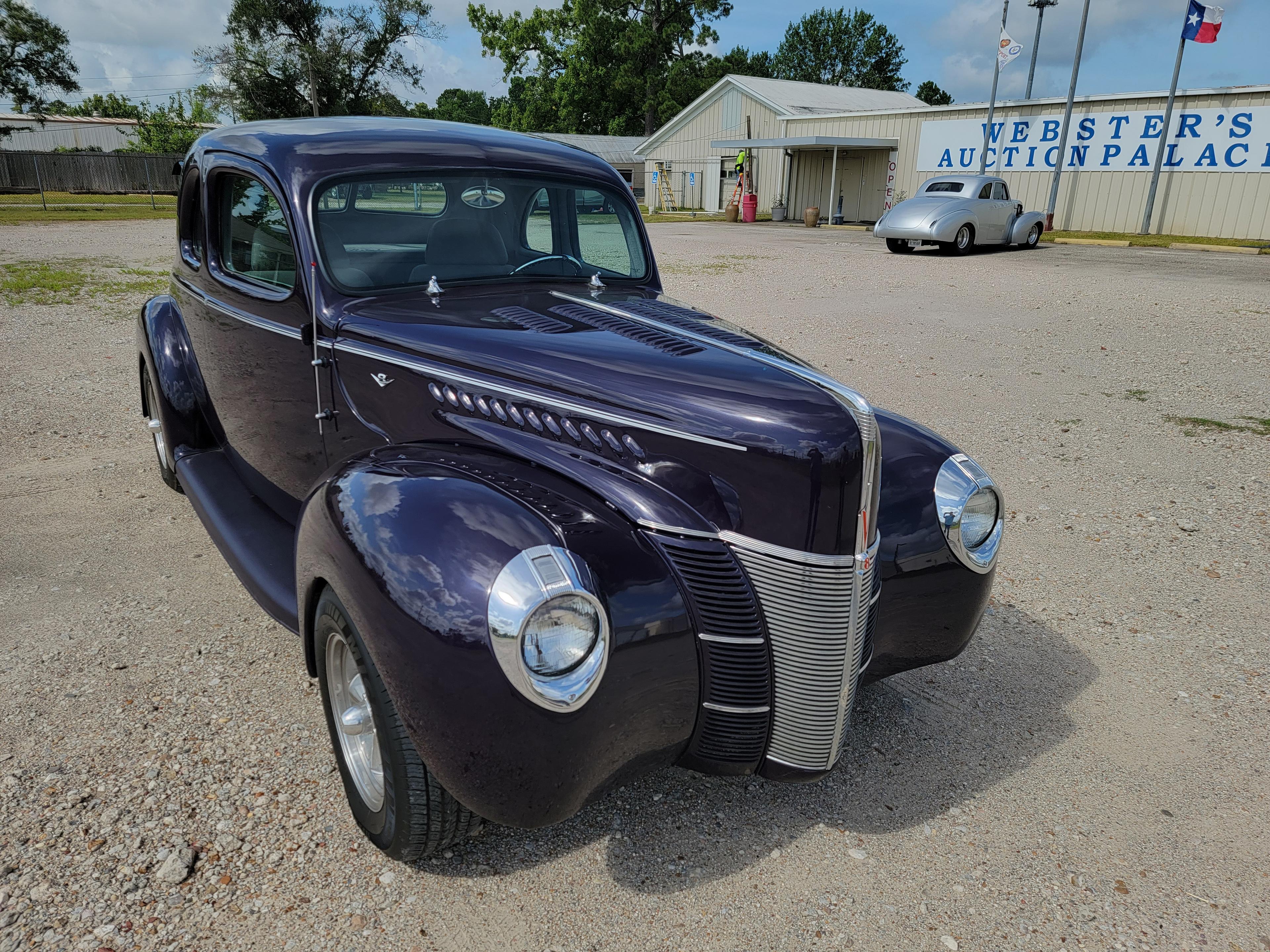 1940 FORD DELUXE COUPE STREET ROD