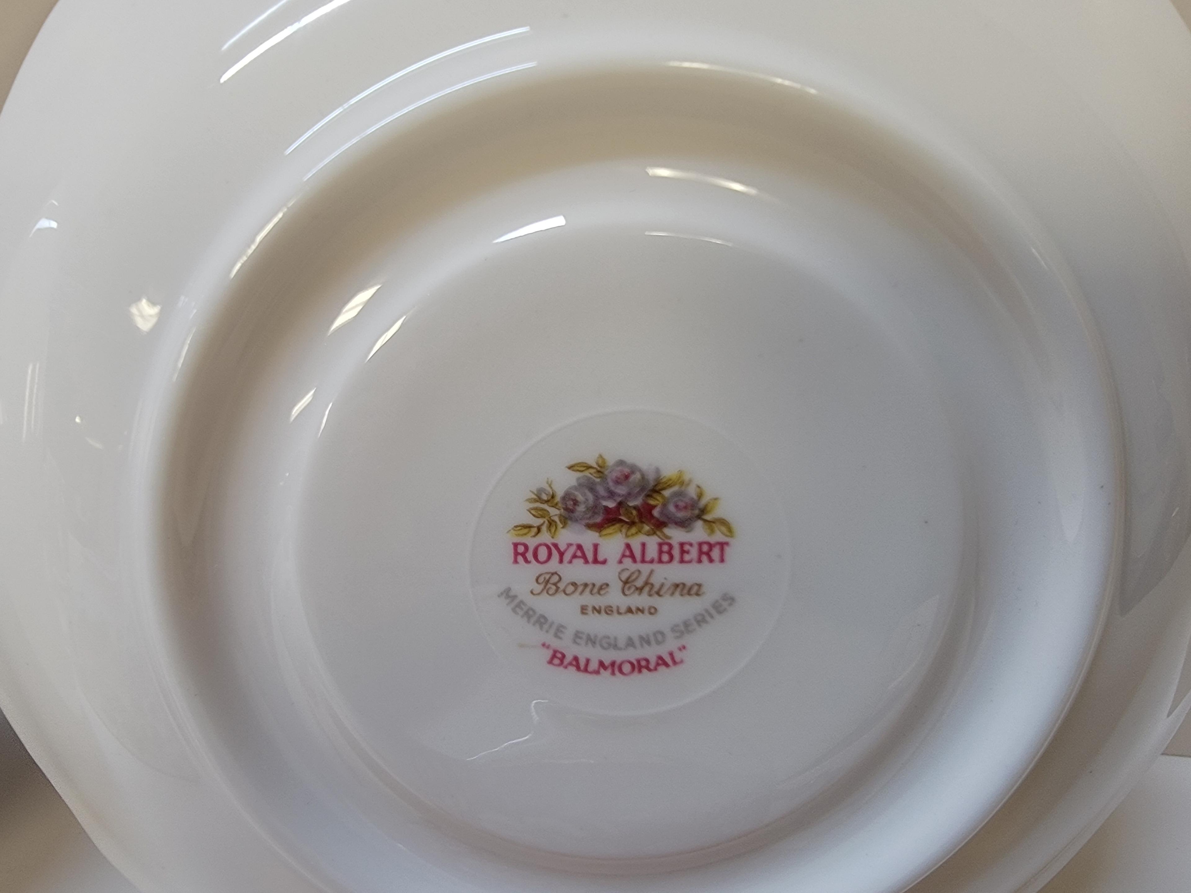 3- ENGLAND FINE BONE CHINA CUP AND SAUCER SETS