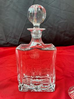 CRYSTAL DECANTER W/ 4 GLASSES