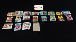 LOT OF VINTAGE 1960'S-1970'S FOOTBALL CARDS