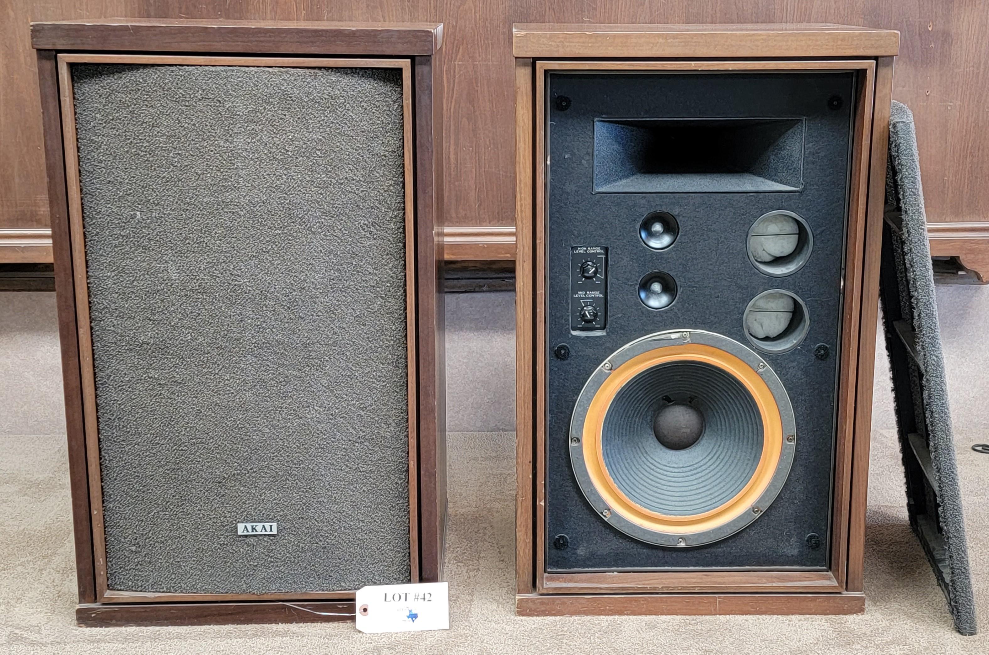 PAIR OF AKAI SPEAKERS