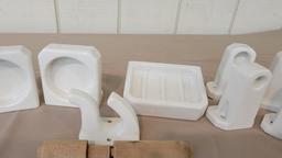 1930'S ANTIQUE PORCELAIN BATHROOM SET