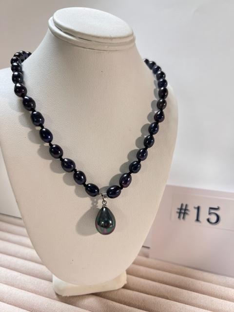 16" FRESH WATER BLACK PEARL NECKLACE