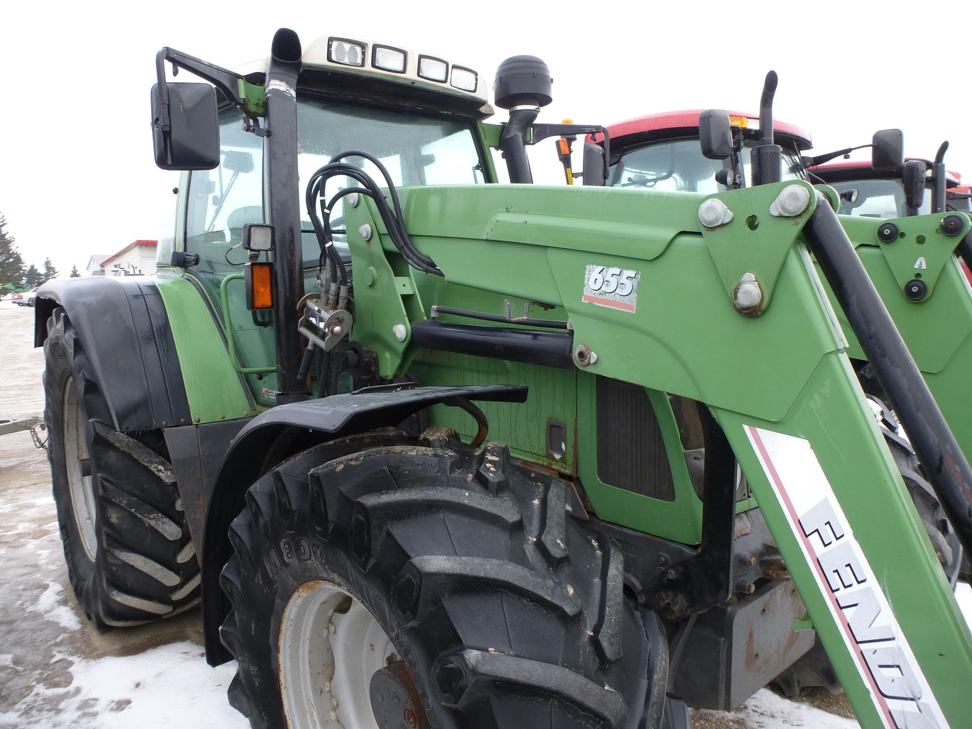 712 Fendt Tractor & Loader