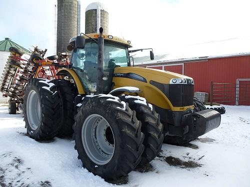 2009 Challenger Mt665c Tractor