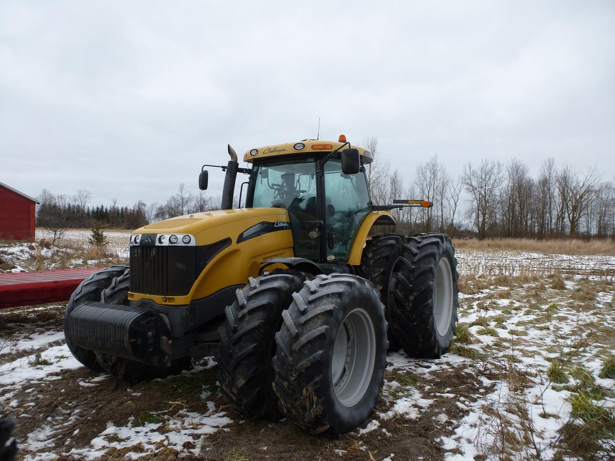 2009 Challenger Mt665c Tractor