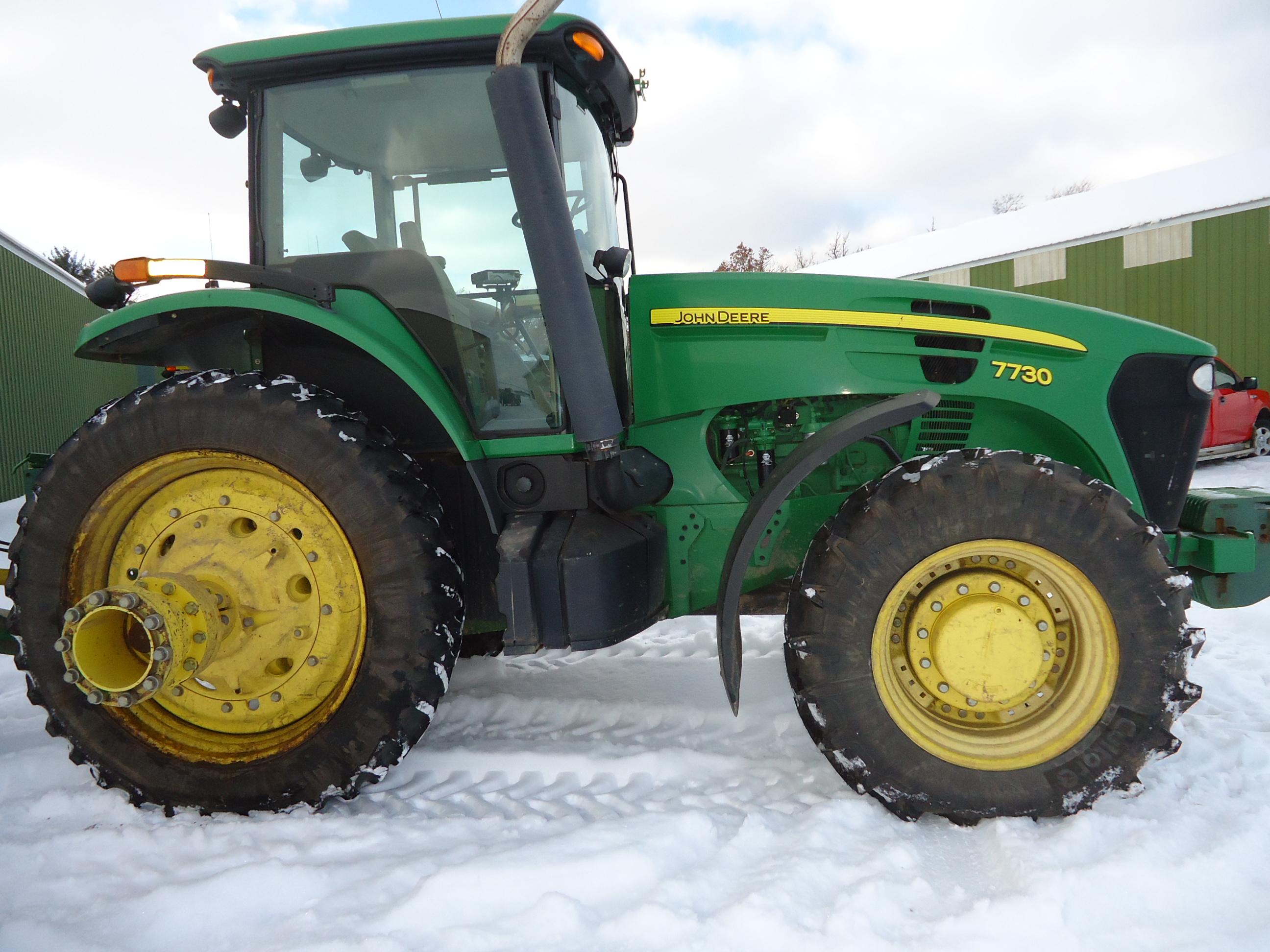 JD 7730, MFWD, R46" axle duals, 3 remotes, power quad trans, 2,800 hrs