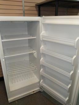 Frigidaire stand up freezer works