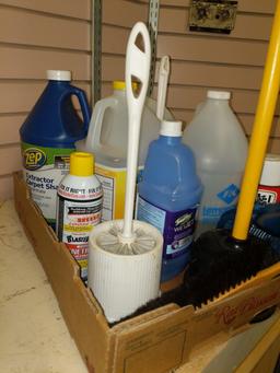 Miscellaneous cleaning and bathroom supplies