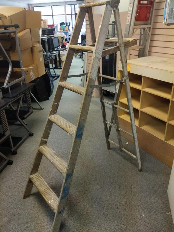 Wooden step ladder