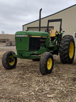 John Deere 2955 Utility Tractor