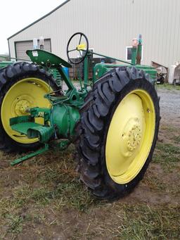 John Deere B